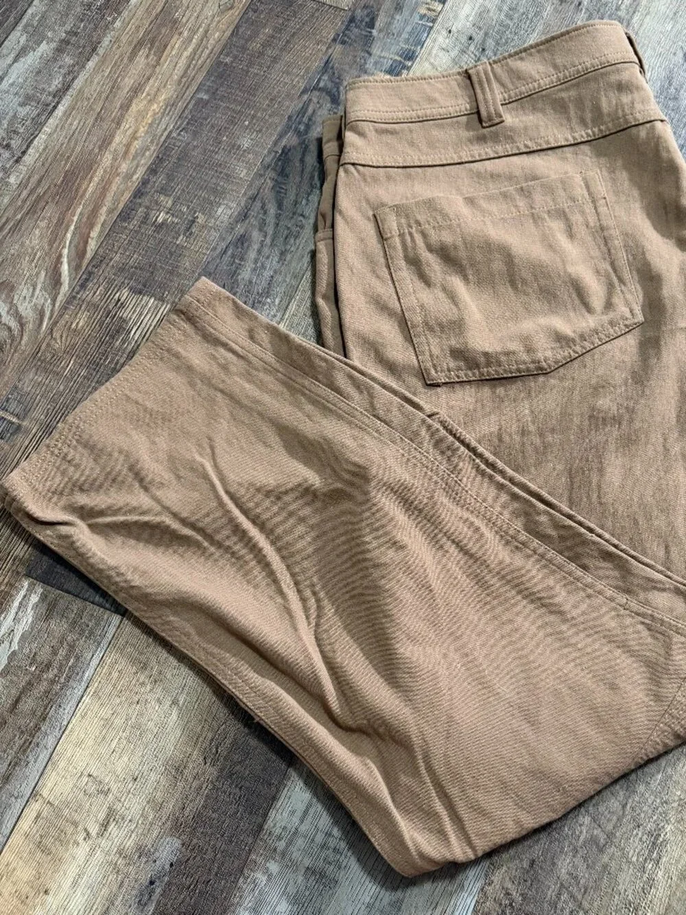 Under Armour Men's 40x30 Loose Fit Khaki Tan Utility Pants with Side Pocket